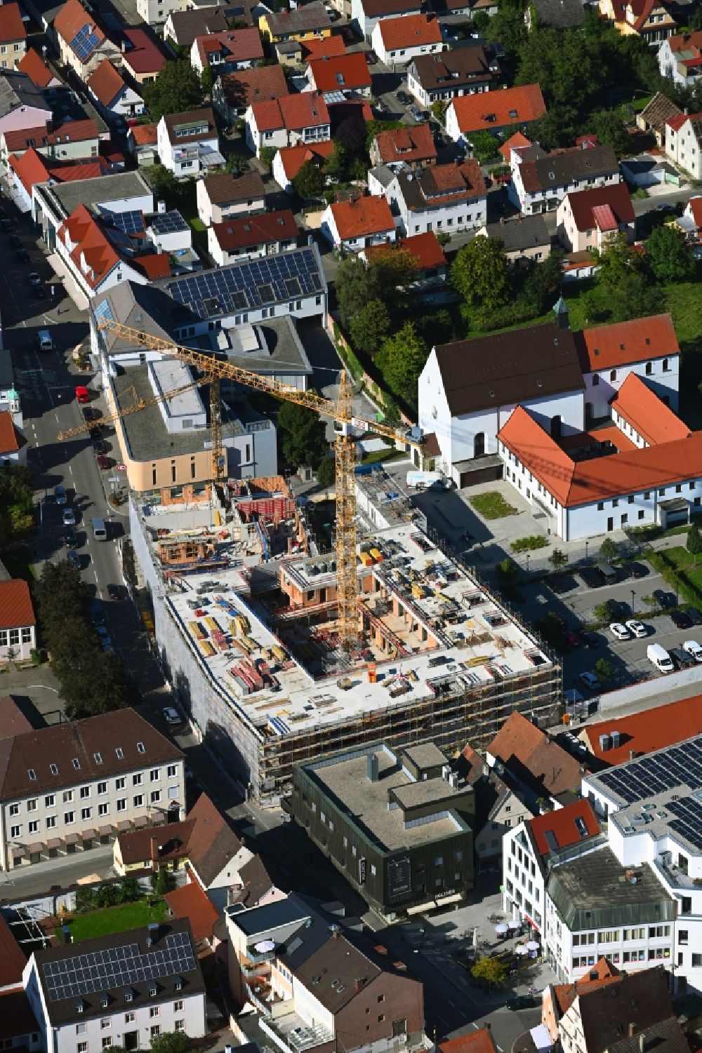 Luftbild Dillingen an der Donau - Baustelle zum Neubau eines Wohn- und Geschäftshauses an der Kapuzinerstraße in Dillingen an der Donau im Bundesland Bayern, Deutschland