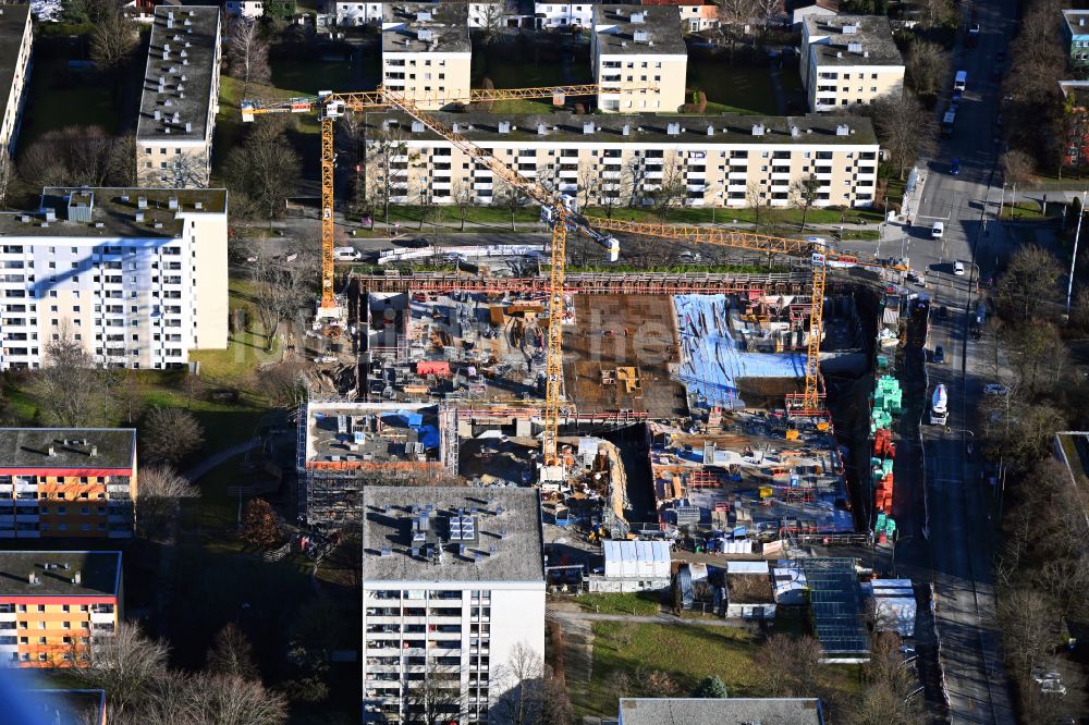 Luftaufnahme München - Baustelle zum Neubau eines Wohn- und Geschäftshauses in München im Bundesland Bayern, Deutschland