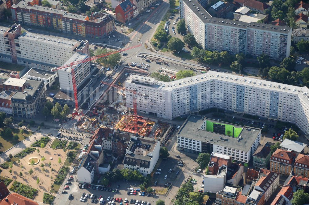 Luftbild Erfurt - Baustelle zum Neubau eines Wohn- und Geschäftshauses an der Neuwerkstraße - Juri-Gagarin-Ring in Erfurt im Bundesland Thüringen, Deutschland