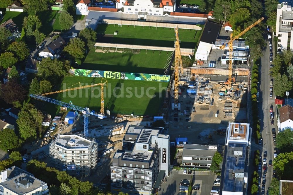 Luftbild München - Baustelle zum Neubau eines Wohn- und Geschäftshauses im Ortsteil Sendling-Westpark in München im Bundesland Bayern, Deutschland