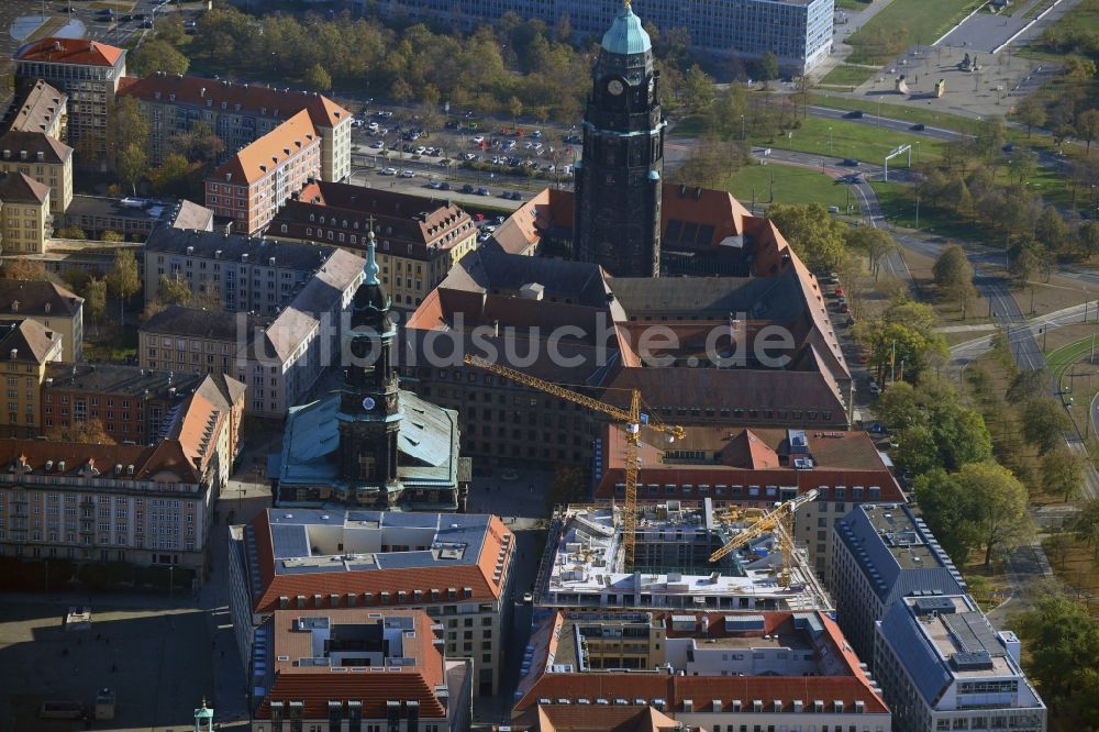 Luftbild Dresden - Baustelle zum Neubau eines Wohn- und Geschäftshauses im Ortsteil Zentrum in Dresden im Bundesland Sachsen, Deutschland