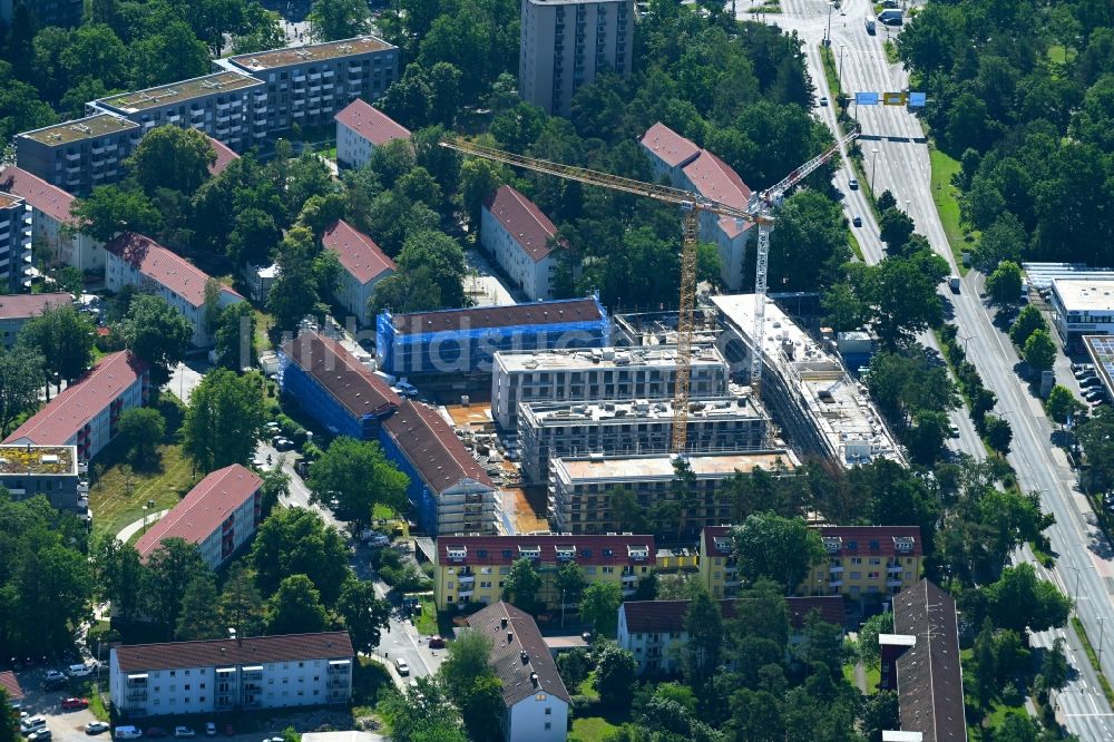 Erlangen von oben - Baustelle zum Neubau eines Wohn- und Geschäftshauses Paul-Carré in Erlangen im Bundesland Bayern, Deutschland