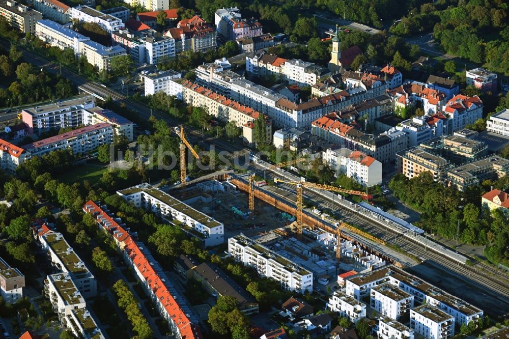 München von oben - Baustelle zum Neubau eines Wohn- und Geschäftshausviertels Brennerpark im Ortsteil Sendling-Westpark in München im Bundesland Bayern, Deutschland