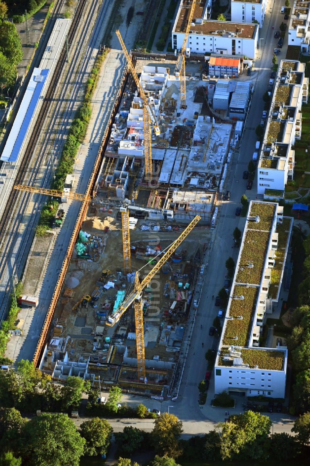 Luftbild München - Baustelle zum Neubau eines Wohn- und Geschäftshausviertels Brennerpark im Ortsteil Sendling-Westpark in München im Bundesland Bayern, Deutschland