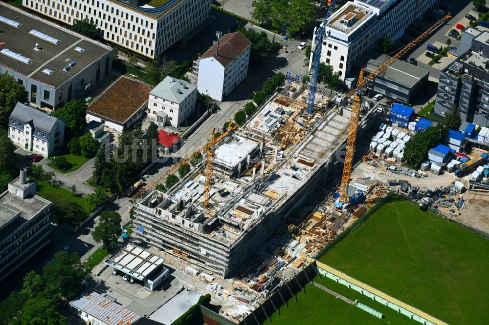 München von oben - Baustelle zum Neubau eines Wohn- und Geschäftshausviertels Brennerpark im Ortsteil Sendling-Westpark in München im Bundesland Bayern, Deutschland