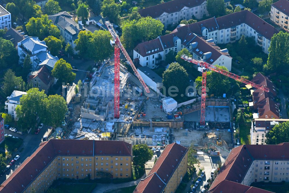 Berlin von oben - Baustelle zum Neubau eines Wohnhauses CÖ Berlin in Berlin, Deutschland