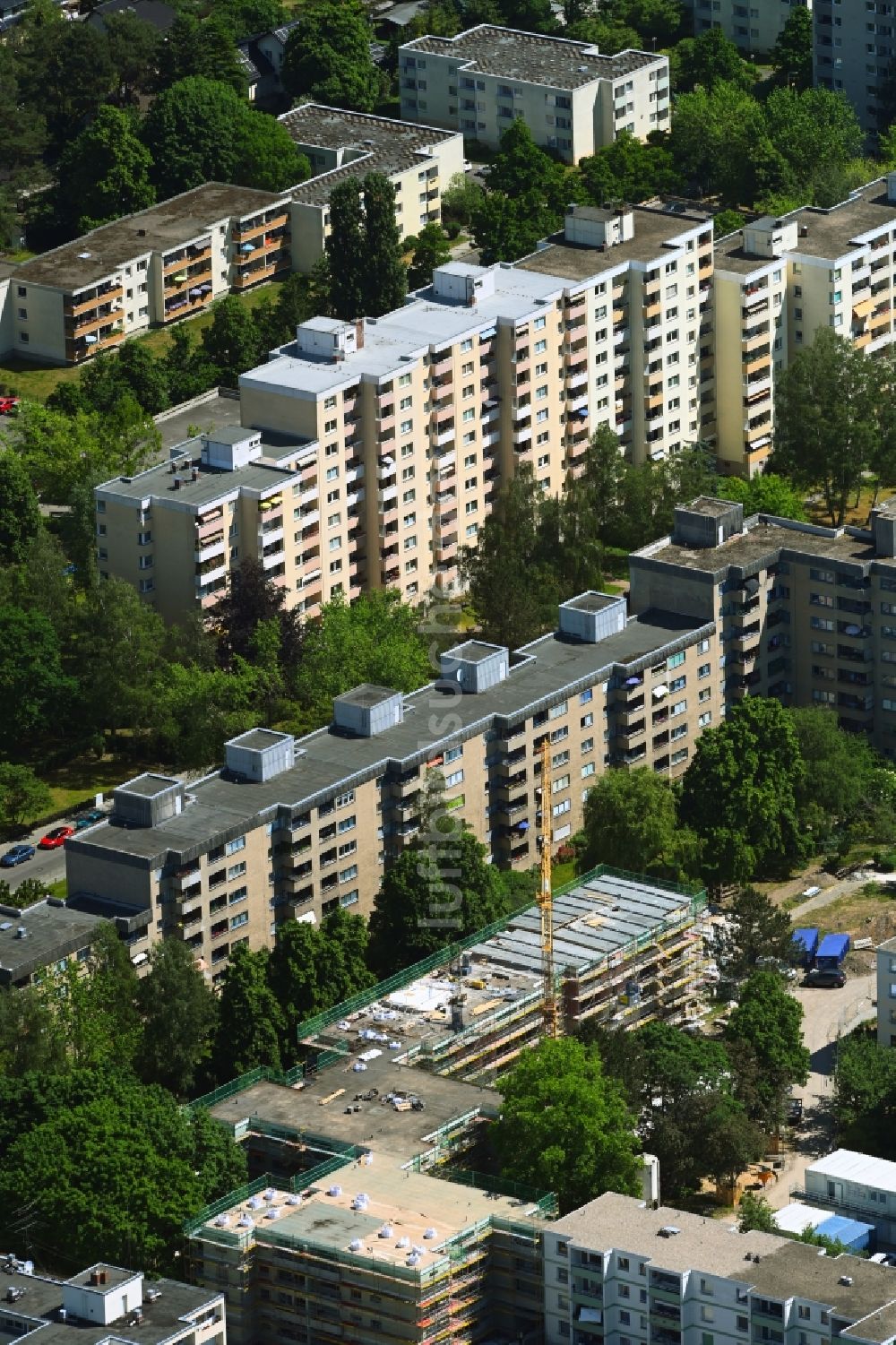 Luftaufnahme Berlin - Baustelle zum Neubau eines Wohnhauses in Berlin, Deutschland