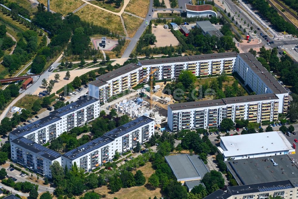 Luftbild Berlin - Baustelle zum Neubau eines Wohnhauses am Feldberger Ring im Ortsteil Kaulsdorf in Berlin, Deutschland