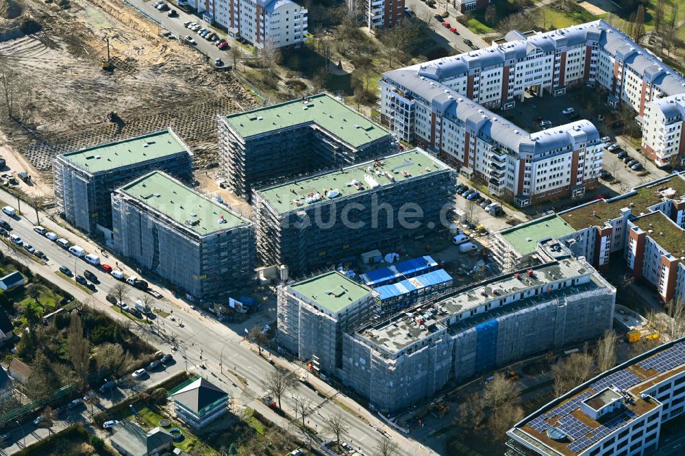 Luftaufnahme Berlin - Baustelle zum Neubau eines Wohnhauses Ferdinand's Garden im Ortsteil Hohenschönhausen in Berlin, Deutschland
