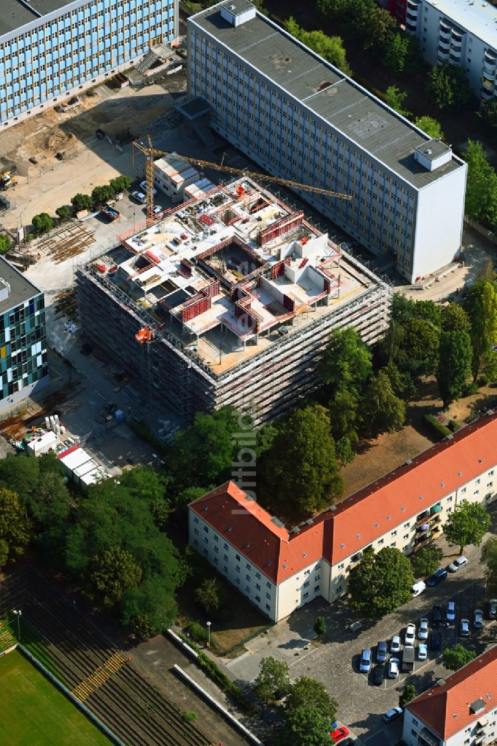 Luftaufnahme Berlin - Baustelle zum Neubau eines Wohnhauses Gotlinde im Ortsteil Lichtenberg in Berlin, Deutschland