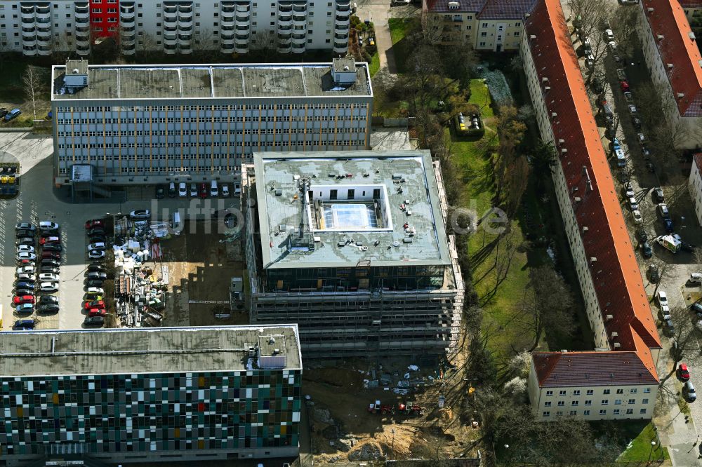 Berlin von oben - Baustelle zum Neubau eines Wohnhauses Gotlinde im Ortsteil Lichtenberg in Berlin, Deutschland