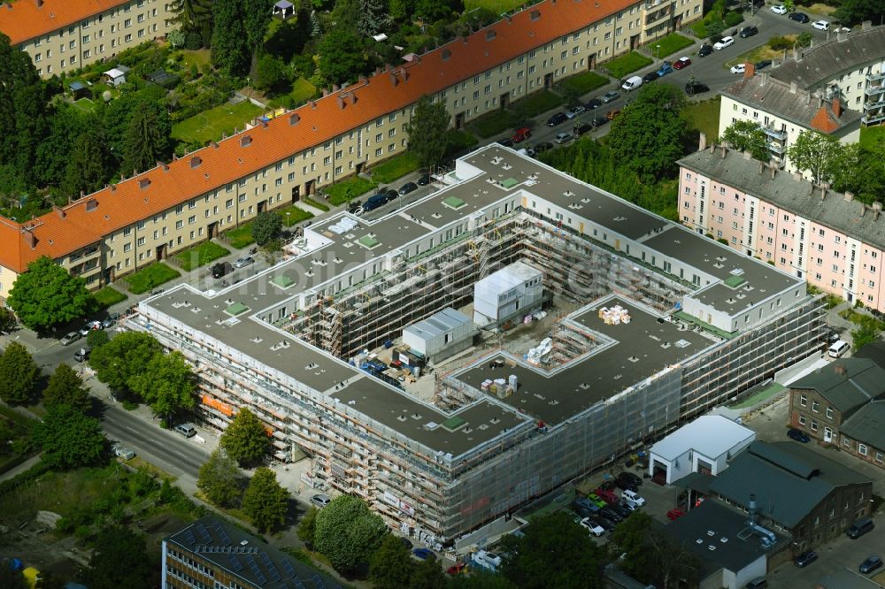 Berlin aus der Vogelperspektive: Baustelle zum Neubau eines Wohnhauses Gustav-Adolf-Straße in Weißensee in Berlin, Deutschland