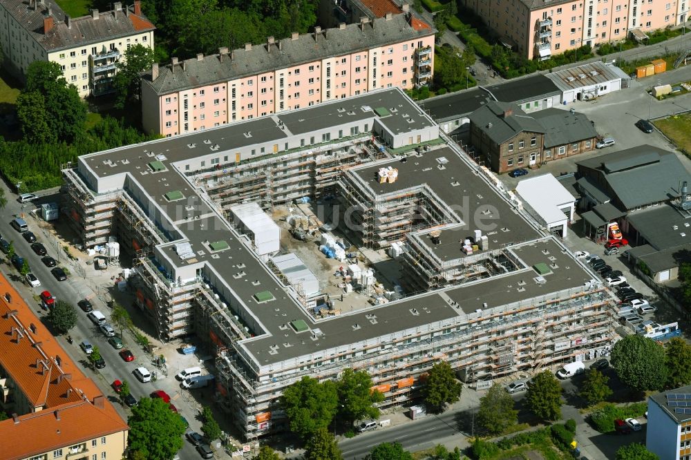 Luftaufnahme Berlin - Baustelle zum Neubau eines Wohnhauses Gustav-Adolf-Straße in Weißensee in Berlin, Deutschland
