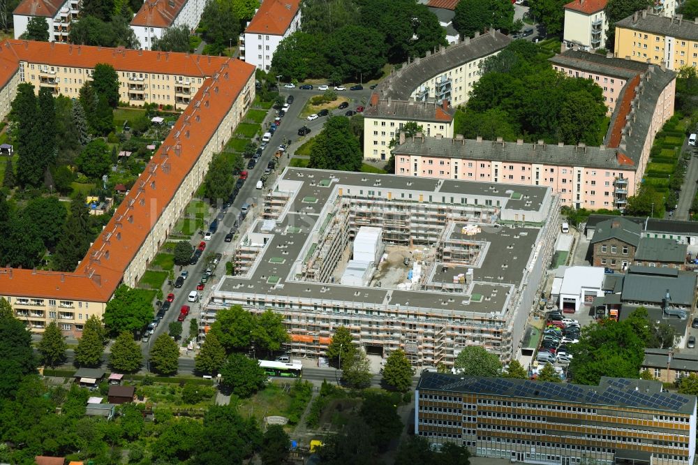 Berlin von oben - Baustelle zum Neubau eines Wohnhauses Gustav-Adolf-Straße in Weißensee in Berlin, Deutschland