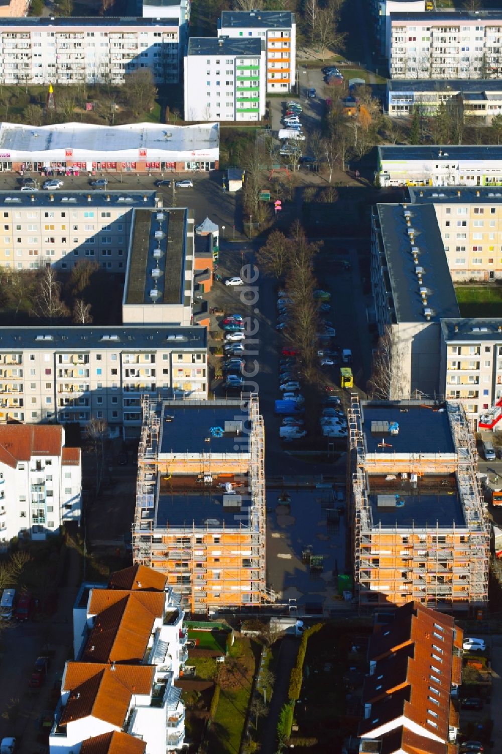 Luftaufnahme Bernau - Baustelle zum Neubau eines Wohnhauses an der Herkulesstraße in Bernau im Bundesland Brandenburg, Deutschland