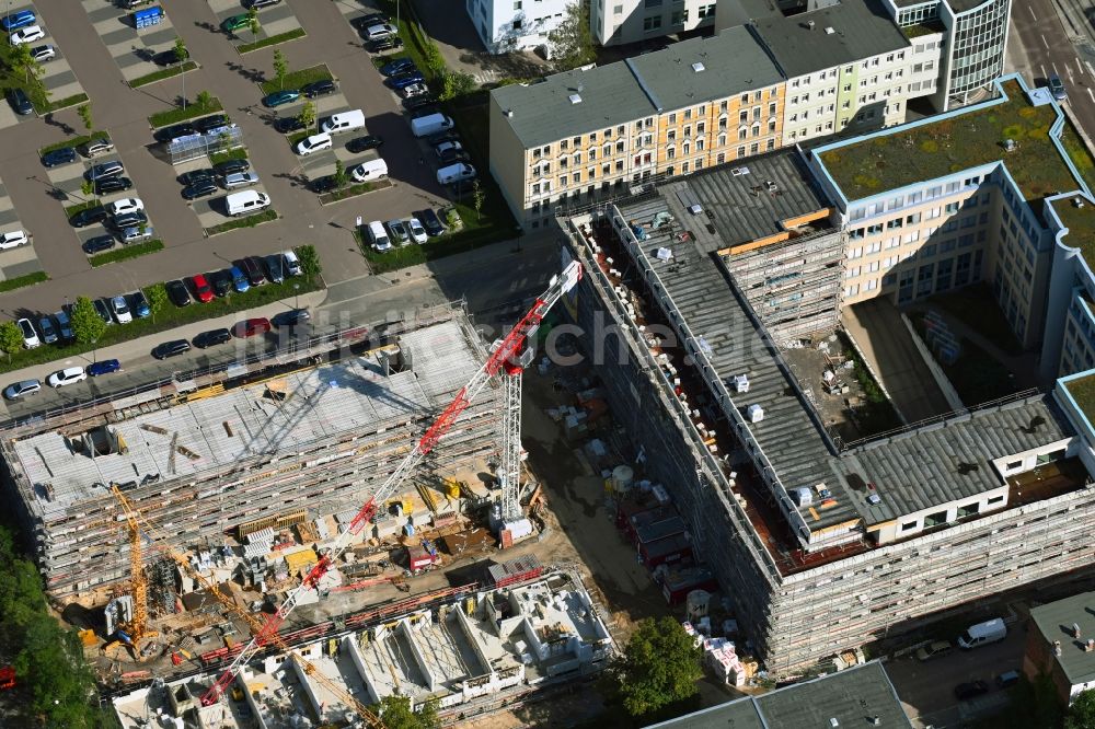 Luftaufnahme Halle (Saale) - Baustelle zum Neubau eines Wohnhauses Hirschquartier in Halle (Saale) im Bundesland Sachsen-Anhalt, Deutschland