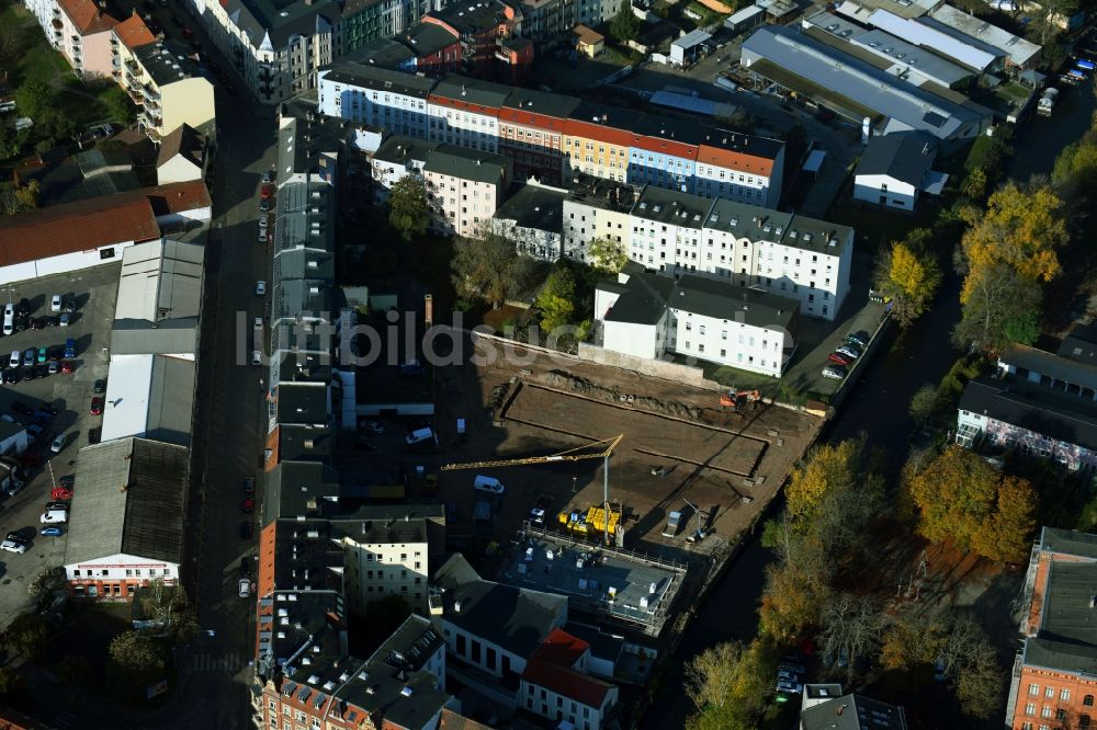 Luftbild Brandenburg an der Havel - Baustelle zum Neubau eines Wohnhauses Jahnstraße Ecke Friesenstraße in Brandenburg an der Havel im Bundesland Brandenburg, Deutschland