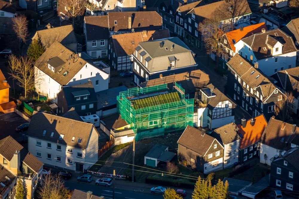 Schwelm von oben - Baustelle zum Neubau eines Wohnhauses an der Kölner Straße in Schwelm im Bundesland Nordrhein-Westfalen, Deutschland