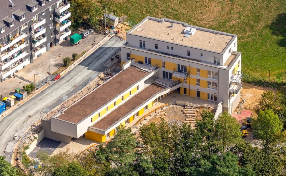 Luftaufnahme Heiligenhaus - Baustelle zum Neubau eines Wohnhauses an der Kurt-Schumacher-Straße in Heiligenhaus im Bundesland Nordrhein-Westfalen, Deutschland