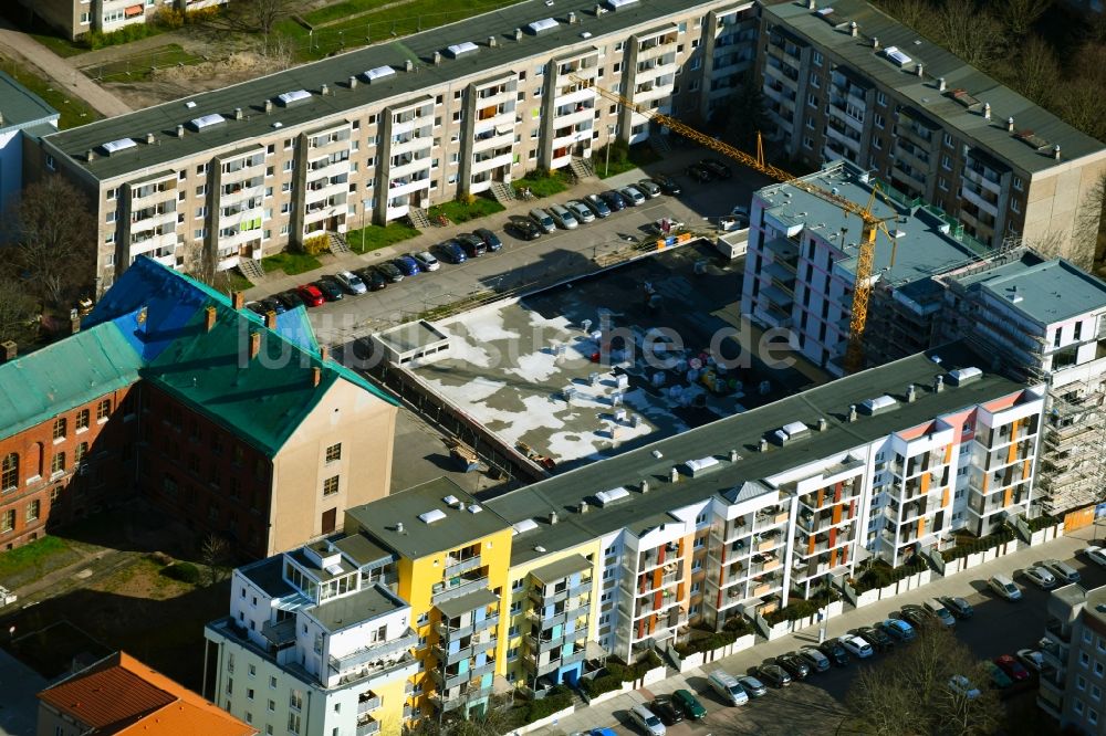 Luftaufnahme Dessau - Baustelle zum Neubau eines Wohnhauses an der Muldstraße in Dessau im Bundesland Sachsen-Anhalt, Deutschland