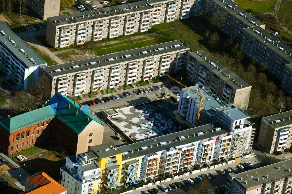 Dessau aus der Vogelperspektive: Baustelle zum Neubau eines Wohnhauses an der Muldstraße in Dessau im Bundesland Sachsen-Anhalt, Deutschland