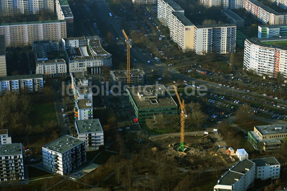 Luftbild Berlin - Baustelle zum Neubau eines Wohnhauses Die Neuen Ringkolonnaden im Ortsteil Marzahn in Berlin, Deutschland