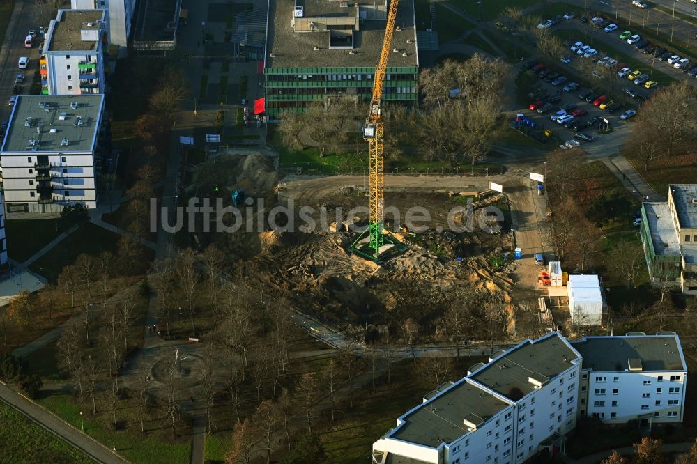 Luftaufnahme Berlin - Baustelle zum Neubau eines Wohnhauses Die Neuen Ringkolonnaden im Ortsteil Marzahn in Berlin, Deutschland