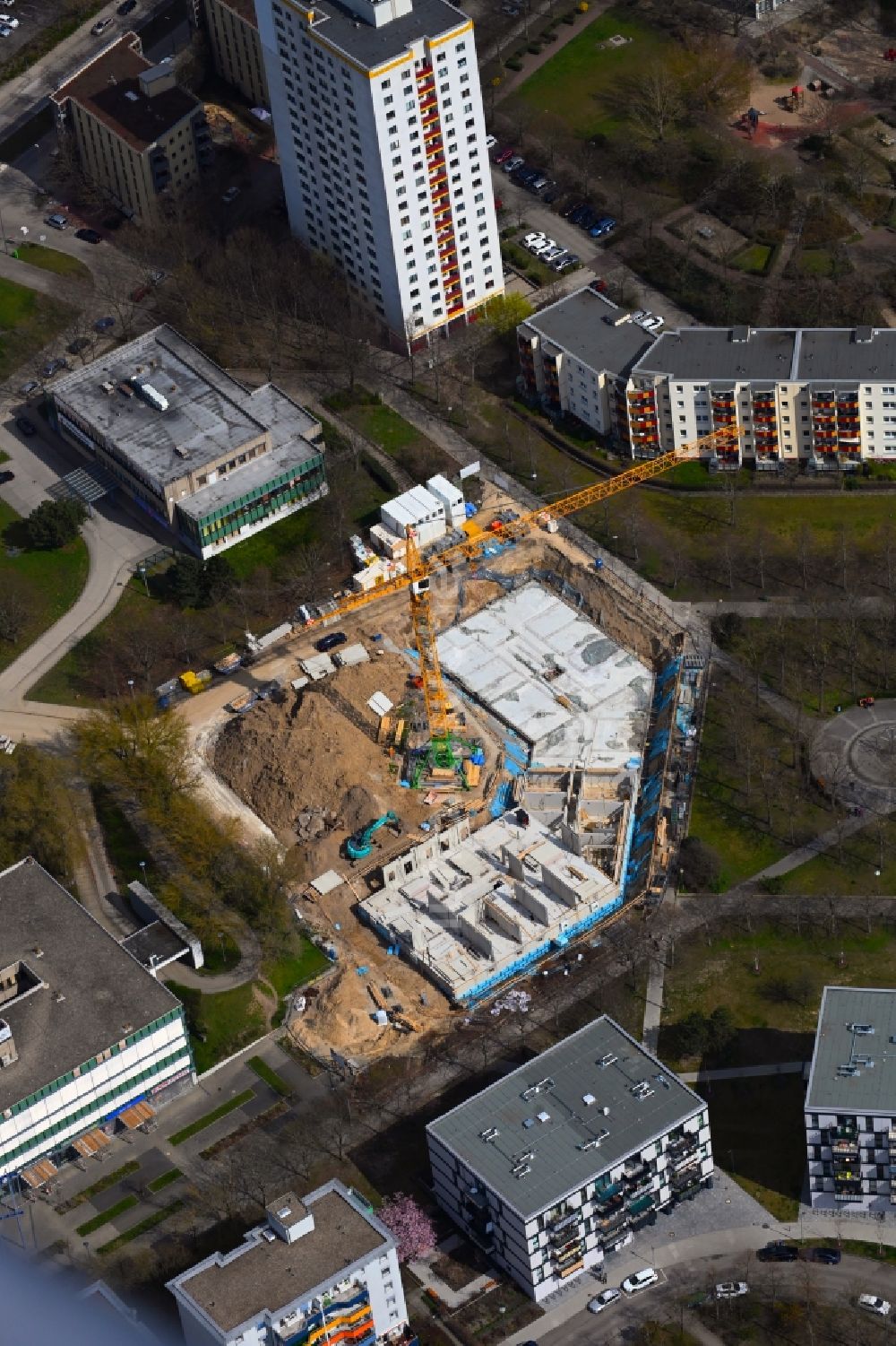 Luftbild Berlin - Baustelle zum Neubau eines Wohnhauses Die Neuen Ringkolonnaden im Ortsteil Marzahn in Berlin, Deutschland