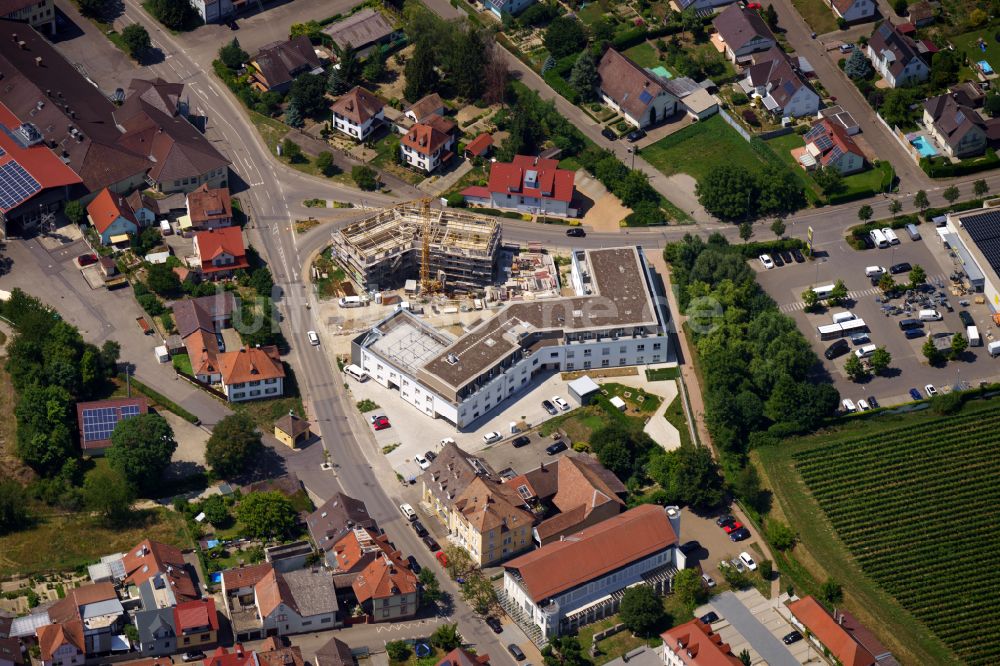 Luftaufnahme Oberrotweil - Baustelle zum Neubau eines Wohnhauses in Oberrotweil im Bundesland Baden-Württemberg, Deutschland