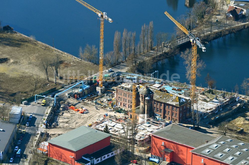 Luftbild Berlin - Baustelle zum Neubau eines Wohnhauses im Ortsteil Haselhorst in Berlin, Deutschland