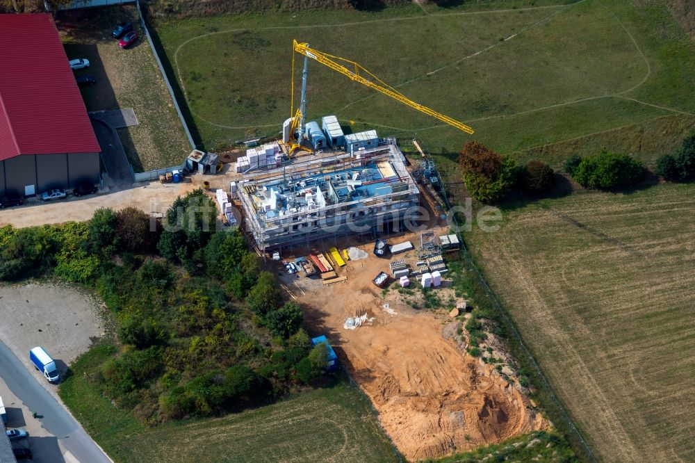 Luftaufnahme Schwabach - Baustelle zum Neubau eines Wohnhauses im Ortsteil Igelsdorf in Schwabach im Bundesland Bayern, Deutschland