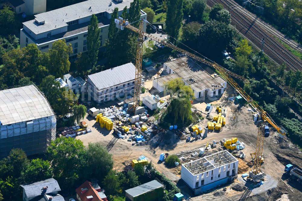 Luftaufnahme Potsdam - Baustelle zum Neubau eines Wohnhauses im Ortsteil Potsdam West in Potsdam im Bundesland Brandenburg, Deutschland