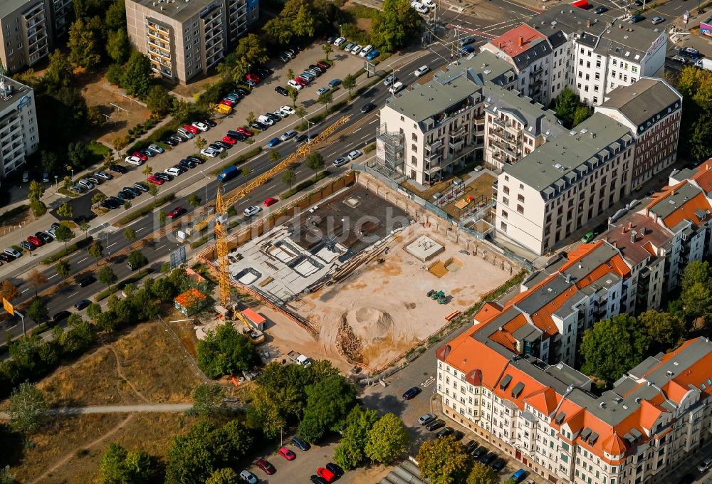 Leipzig von oben - Baustelle zum Neubau eines Wohnhauses im Ortsteil Reudnitz in Leipzig im Bundesland Sachsen, Deutschland