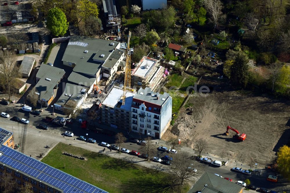 Berlin von oben - Baustelle zum Neubau eines Wohnhauses im Ortsteil Rummelsburg in Berlin, Deutschland