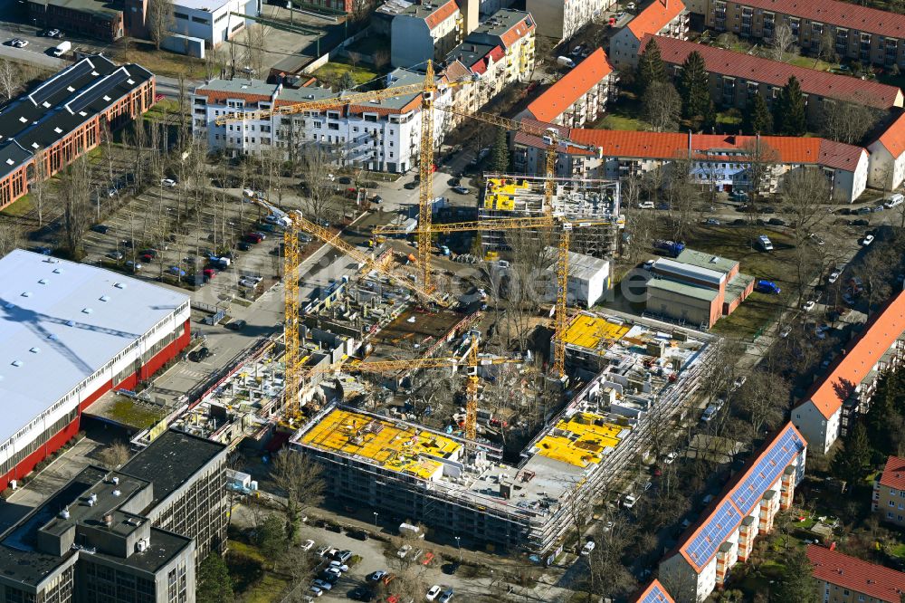 Luftaufnahme Berlin - Baustelle zum Neubau eines Wohnhauses im Ortsteil Tegel in Berlin, Deutschland