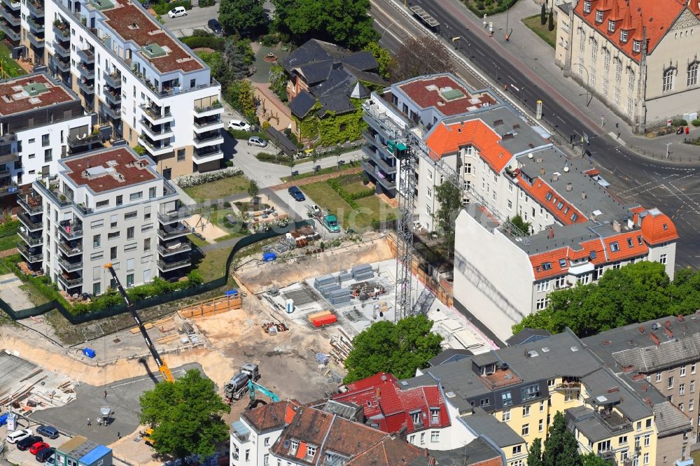 Luftbild Berlin - Baustelle zum Neubau eines Wohnhauses des Projekts BUWOG UFERKRONE Suno am Ufer der Spree entlang der Lindenstraße im Ortsteil Köpenick in Berlin, Deutschland