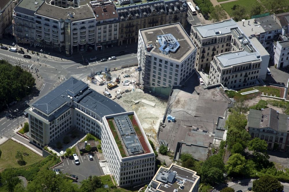 Wiesbaden von oben - Baustelle zum Neubau eines Wohnhauses Quartier Kureck in Wiesbaden im Bundesland Hessen, Deutschland