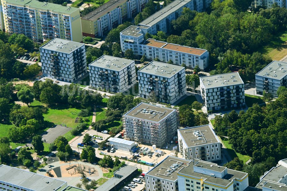 Luftbild Berlin - Baustelle zum Neubau eines Wohnhauses Südliche Ringkolonnaden im Ortsteil Marzahn in Berlin, Deutschland