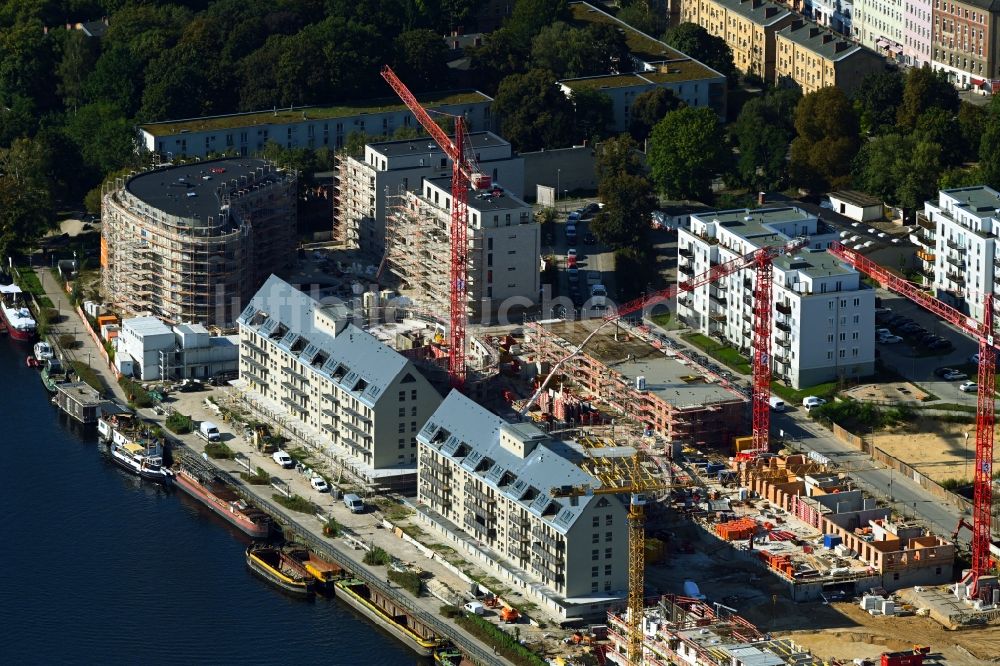Luftbild Berlin - Baustelle zum Neubau eines Wohnhauses Speicher Ballett im Ortsteil Spandau in Berlin, Deutschland