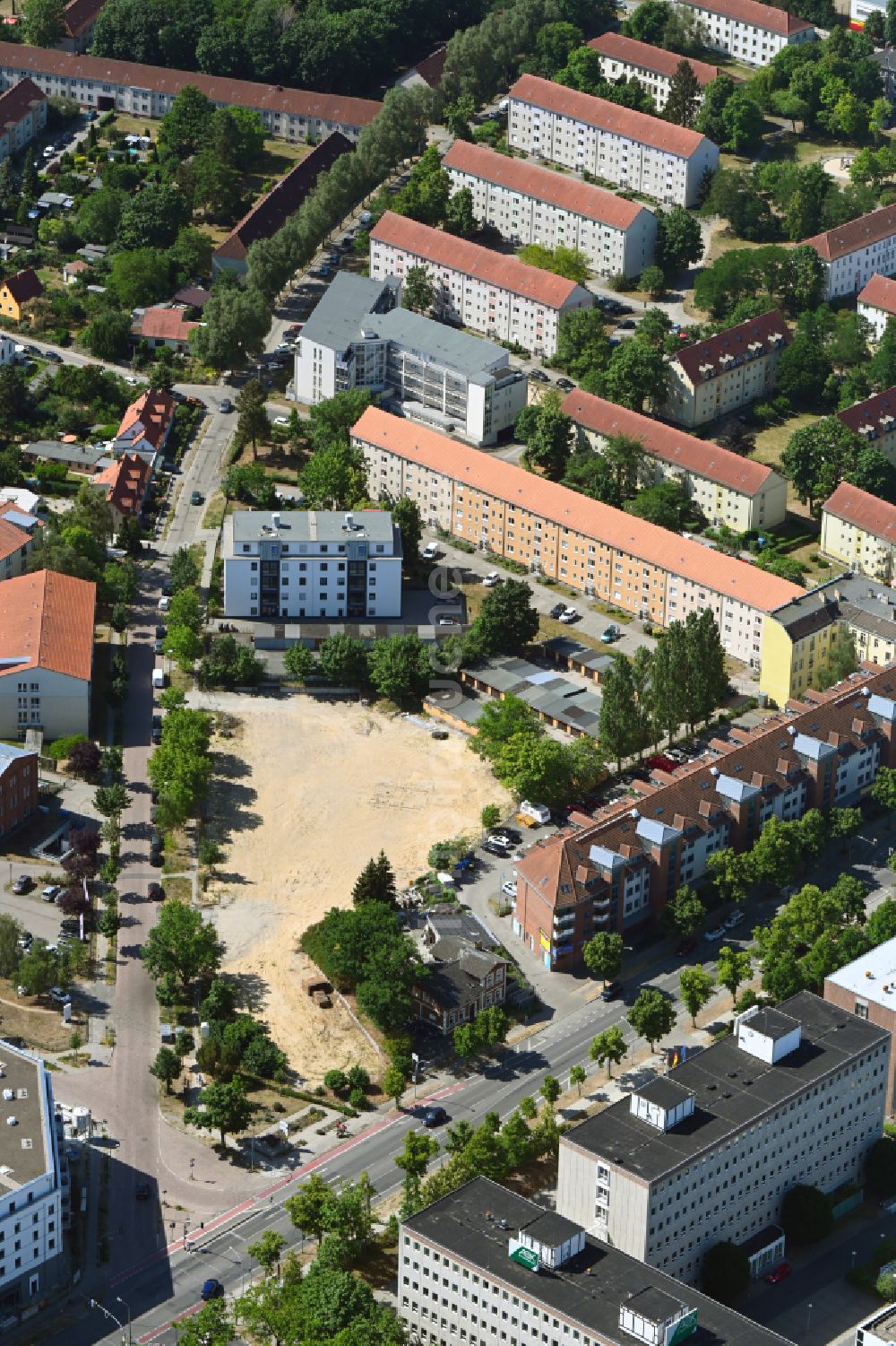 Teltow aus der Vogelperspektive: Baustelle zum Neubau eines Wohnhauses in Teltow im Bundesland Brandenburg, Deutschland