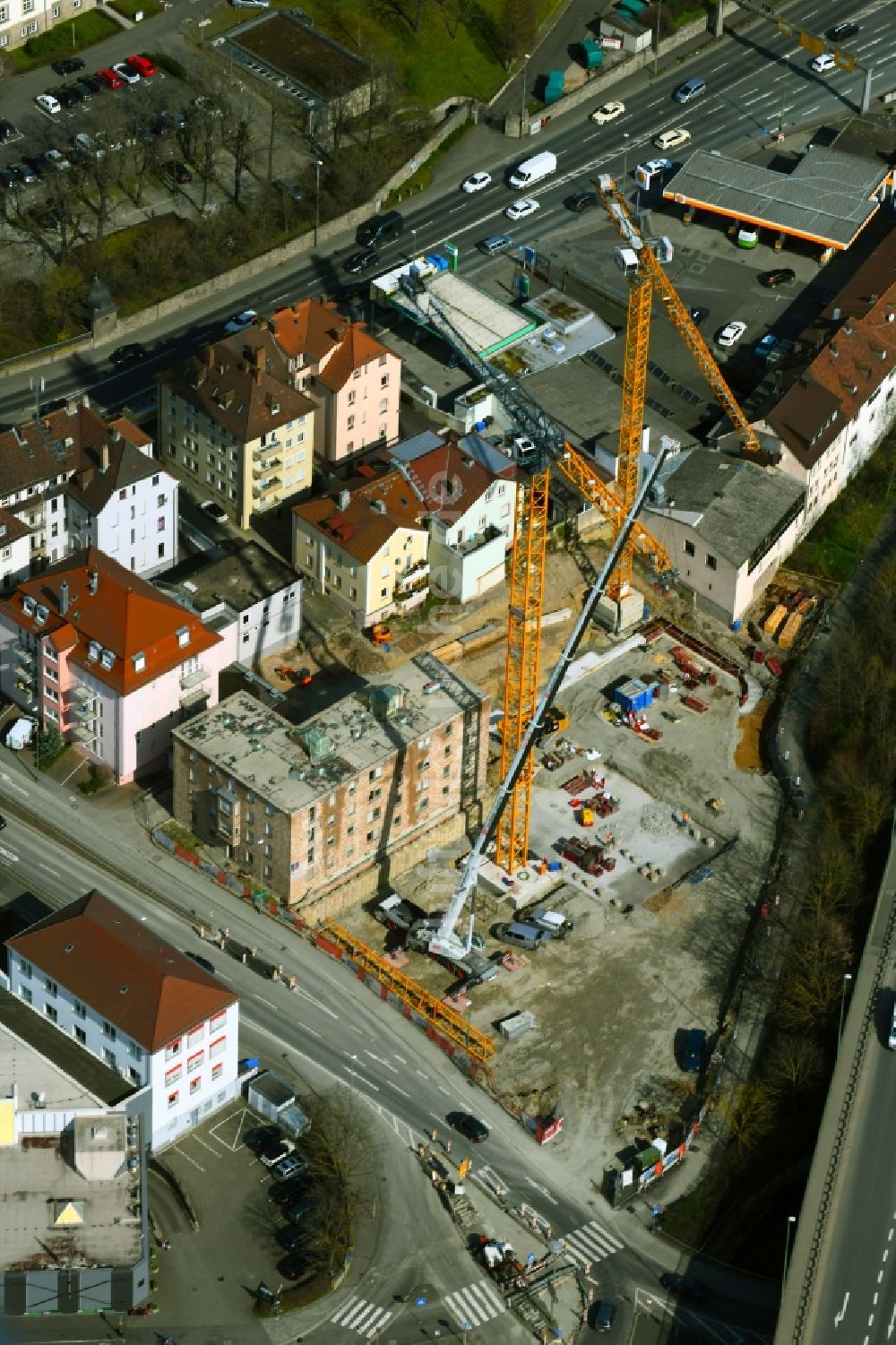 Würzburg aus der Vogelperspektive: Baustelle zum Neubau eines Wohnhauses an der Urlaubstraße in Würzburg im Bundesland Bayern, Deutschland