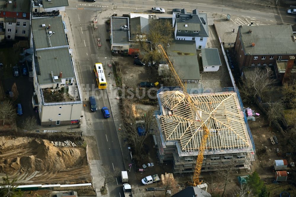 Luftbild Berlin - Baustelle zum Neubau eines Wohnheim Wohnpflegeheim - Gebäude an der Wodanstraße in Berlin, Deutschland