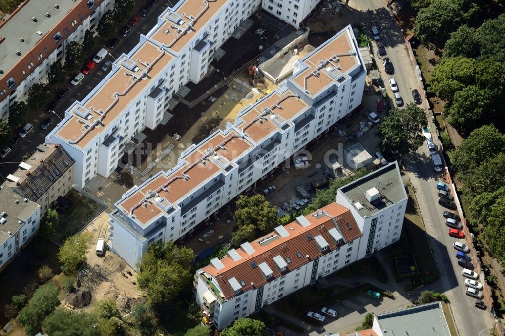 Luftaufnahme Berlin - Baustelle zum Neubau eines Wohnkomplexes am Ufer der Dahme im Stadtteil Köpenick in Berlin