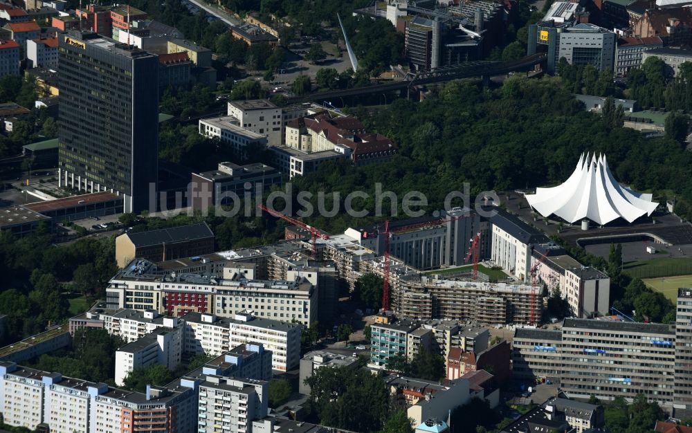 Luftbild Berlin - Baustelle zum Neubau des Wohnquartiers Metronom im Stadtteil Kreuzberg in Berlin