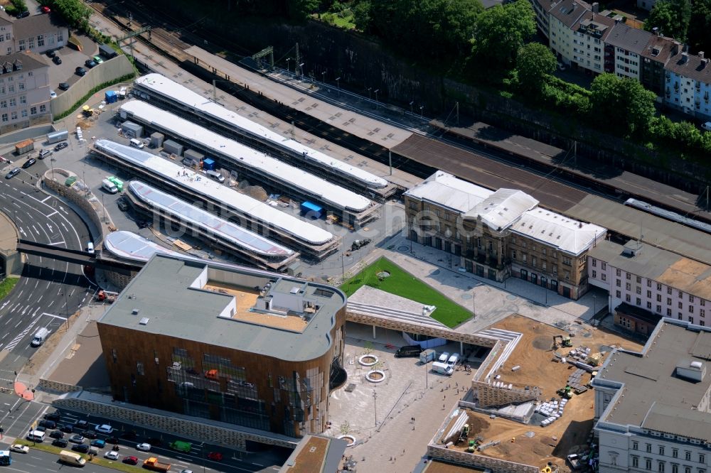 Wuppertal aus der Vogelperspektive: Baustelle zum Neubau des ZOB Omnibus- Bahnhof am Hauptbahnhof in Wuppertal im Bundesland Nordrhein-Westfalen, Deutschland