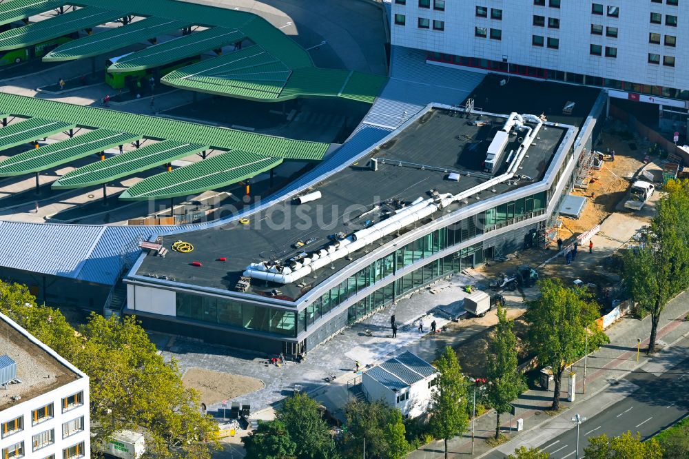 Luftaufnahme Berlin - Baustelle zum Neubau des ZOB Omnibus- Bahnhof an der Masurenallee in Berlin, Deutschland