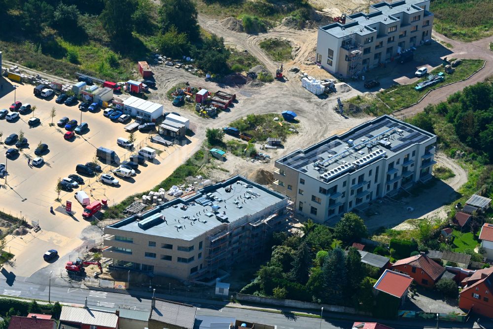 Luftbild Caputh - Baustelle zum Neubau zweier Mehrfamilien-Wohnhäuseser im Blütenviertel in Caputh im Bundesland Brandenburg, Deutschland