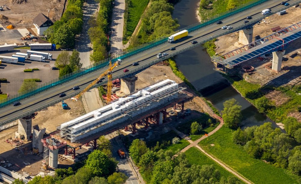 Luftaufnahme Hagen - Baustelle zum Sanierung und Instandsetzung des Autobahn- Brückenbauwerk Lennetalbrücke der BAB A45 in Hagen im Bundesland Nordrhein-Westfalen, Deutschland