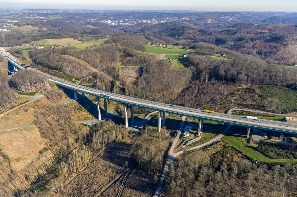 Luftaufnahme Hagen - Baustelle zum Sanierung und Instandsetzung des Autobahn- Brückenbauwerk Talbrücke Brunsbecke der BAB A45 in Hagen im Bundesland Nordrhein-Westfalen, Deutschland