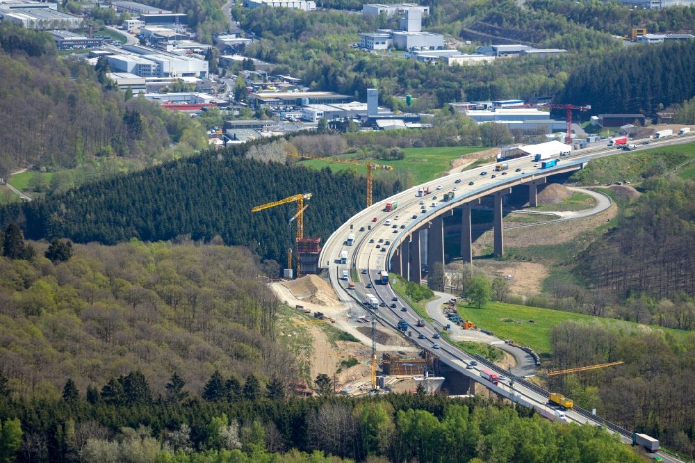Luftbild Rinsdorf - Baustelle zum Sanierung und Instandsetzung des Autobahn- Brückenbauwerk A 45 Talbrücke Rinsdorf in Rinsdorf im Bundesland Nordrhein-Westfalen, Deutschland